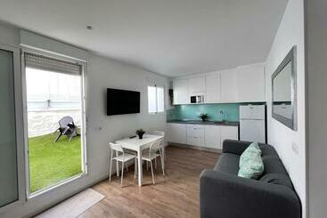 ツーリストアパートメント Modern Luxury Villa