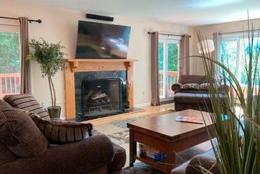 דירות לתיירים Multi Level Stratton Mountain Home