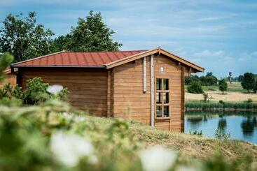 ツーリストアパートメント Nameliai Ant Ežero Kranto