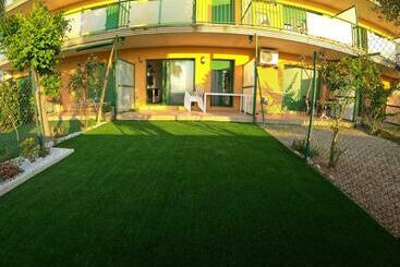 관광객 아파트 Apartamento Con Jardin Privado Cerca De La Playa!