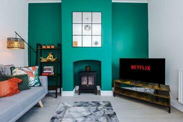 ツーリストアパートメント Faulkner House