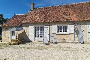 ツーリストアパートメント Maison En Berry Avec Garage Et Tout Inclus   Fr 1 591 366