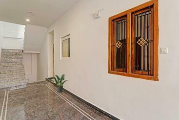 酒店 Flagship 92273 Guest House Rr Inn