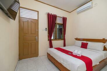 ホテル Reddoorz Near Rs Awal Bros Sudirman Pekanbaru