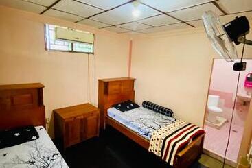 ペンション Damien Arico Surf Camp Nias