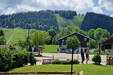 游客公寓 Place Royale Pour 10 à 12 Personnes à 30 Mèt Des Pistes De Ski Et Vtt