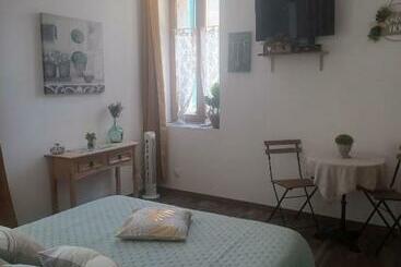 ベッドアンドブレックファースト Chambre D Hôte Au Jardin Le Clos Des Vins D Anges