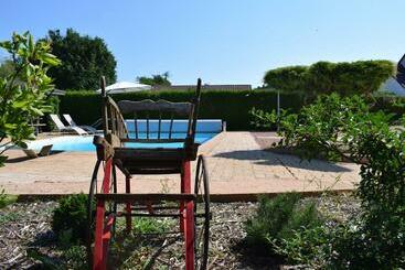 تختخواب و صبحانه Chambre D Hôtes Le Clos Des Lilas