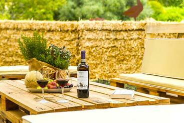 ツーリストアパートメント Hostly Il Casale Dei Ninì