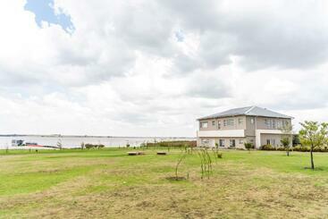 بنسيون 36 Emanzini Villa