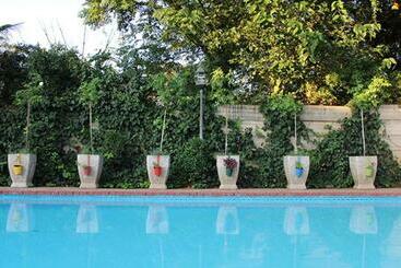 Пансион Salveo Self Catering Accommodation