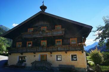 Pension Schlager Taxerhof