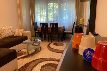 ツーリストアパートメント Sea Garden Apartment In Burgas
