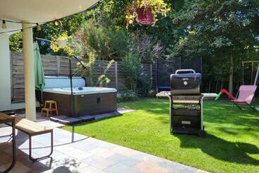 דירות לתיירים Villa L Alameda Spa Billard Paris Centre 35min