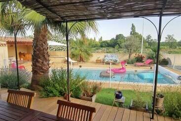 游客公寓 Aux Portes De La Camargue Entre Nîmes Et Arles