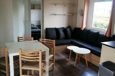관광객 아파트 Bungalow De 3 Chambres Avec Piscine Partagee Et Jardin Amenage A Litteau