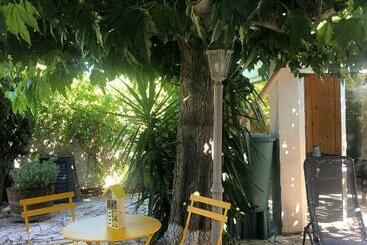 شقق خاصة سياحية Colors By Reine Du Sud, Proche Des Grands Buffets