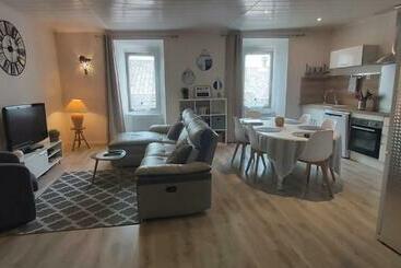 ツーリストアパートメント L Arbre à Chats