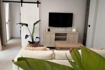 דירות לתיירים La Muralla By 7escalones