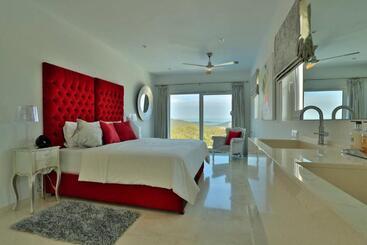 شقق خاصة سياحية Luxury Villa In Es Cubells With Stunning Seaviews
