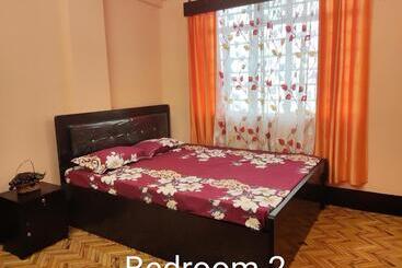 מלון דירות Pratima Homestays