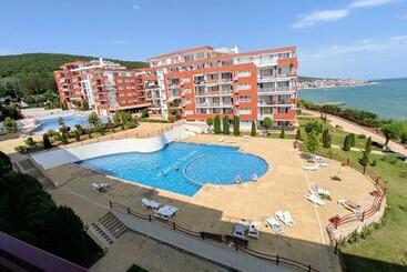 דירות לתיירים частни апартаменти за гости   панорама бийч форд нокс