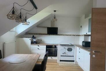 ツーリストアパートメント Ferienwohnung Anika