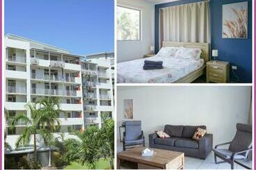 ツーリストアパートメント Twelve At Urban Quarter