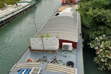 住宿加早餐  Péniche Chopine