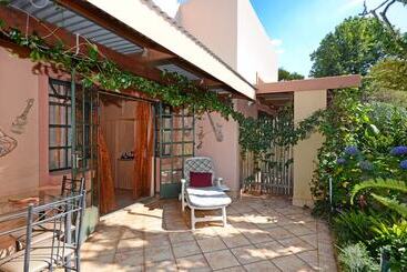 Cherry Tree Cottage B&b Linden