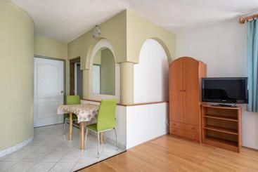 Flora Villa