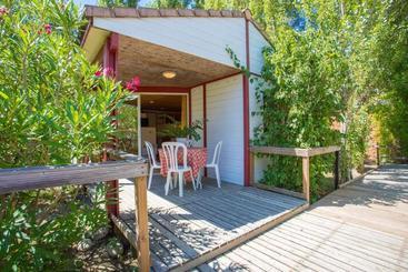 هتل Bungalows & Rooms   Gît ôstal