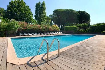 هتل Bungalows & Rooms   Gît ôstal