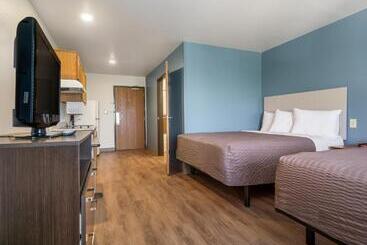 בית מלון כפרי Extended Stay America Select Suites Fort Myers