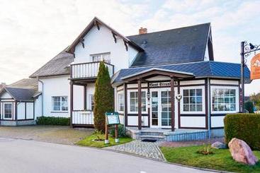 Отель Haus Strandeck