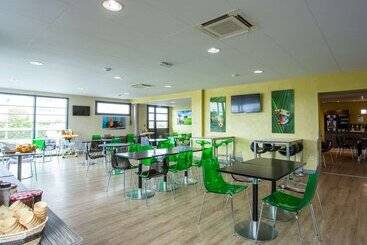 בית מלון כפרי Ibis Styles Bourges