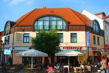 Отель Aparthaus Waren