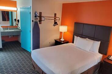 مُتل Howard Johnson By Wyndham Spokane