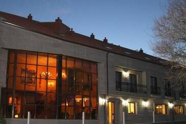 کلبه O Lar Da Avoa