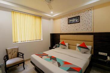 레지던스 Omega Residency