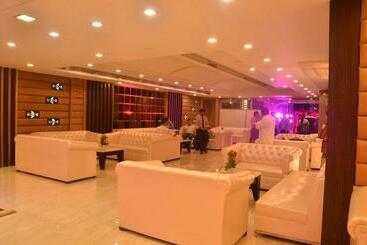 فندق 5 Seas  And Banquet