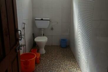 فندق Oyo 87865 Alaska Guest House New Town Chandanwari Road