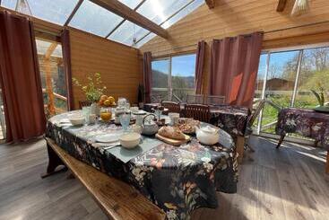 민박 Source Nature