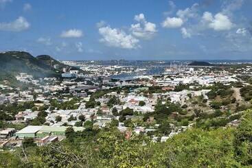 آپارتمانهای توریستها Charming 1 Bed Studio In Simpson Bay   Beacon Hill