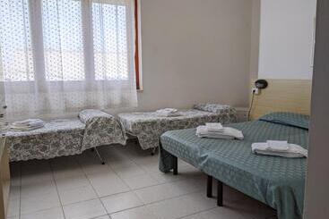 ホテル Albergo Casa Del Turista