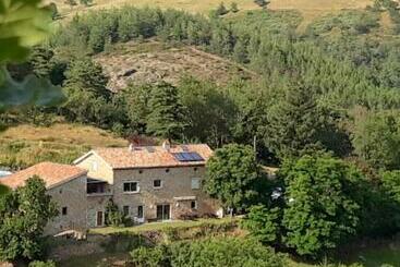 민박 Gîte De La Chanal 07