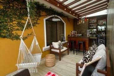 Апарт-отель Airport Sjo Residence   Edward & Familia Inn