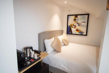 ホテル Les Rebelles