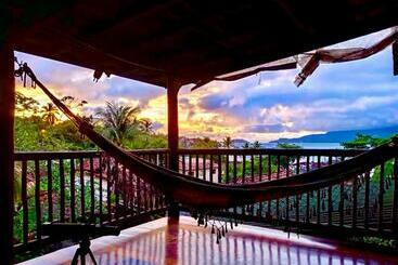 ペンション Chalés Viela Embaúba