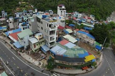 هتل Qui S Homestay